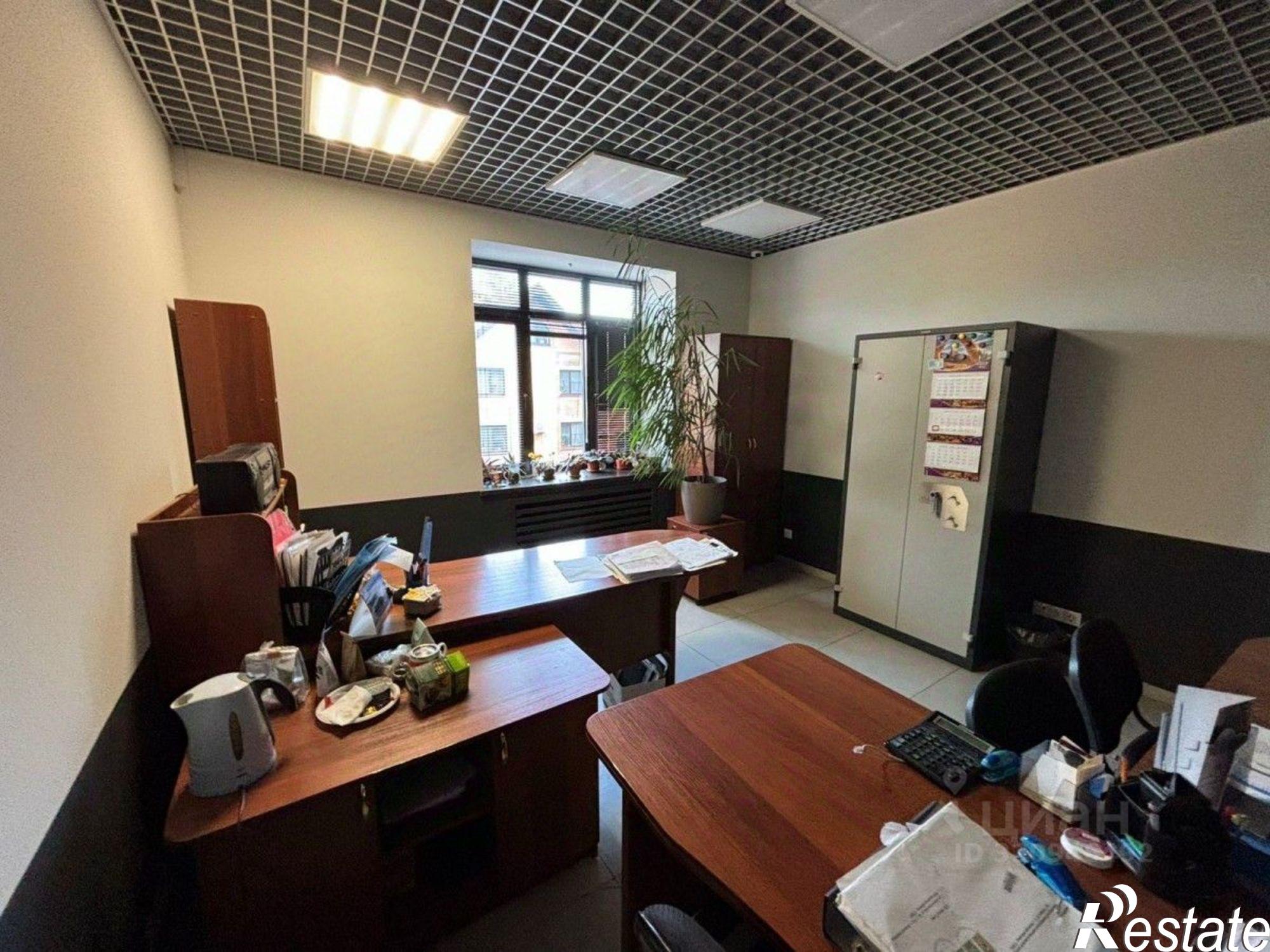 Сдать офис, помещение под офис за 200 000 рублей на ул Андреевская, 12