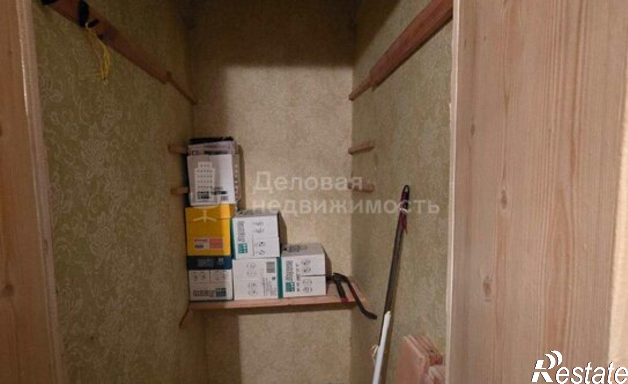 Купить квартиру за 3 000 000 рублей на Великий Новгород, Западный район, улица Кочетова, 1