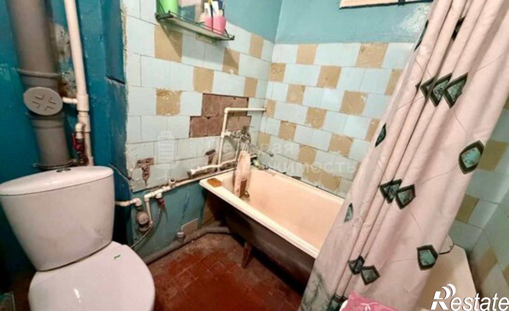 Купить квартиру за 3 590 000 рублей на Великий Новгород, Октябрьская улица, 36