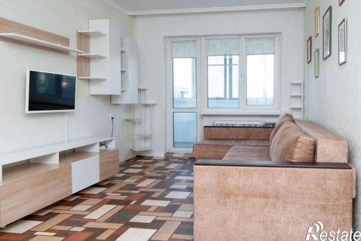 4-комн квартира Великий Новгород, улица Зелинского, 33
